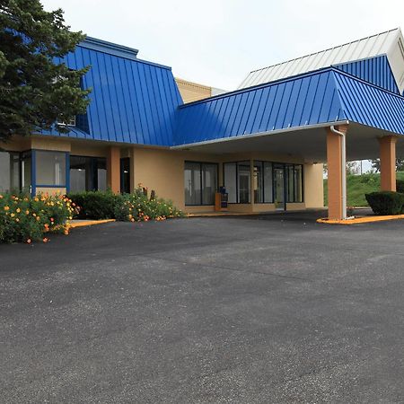 Americas Best Value Inn Newton Buitenkant foto