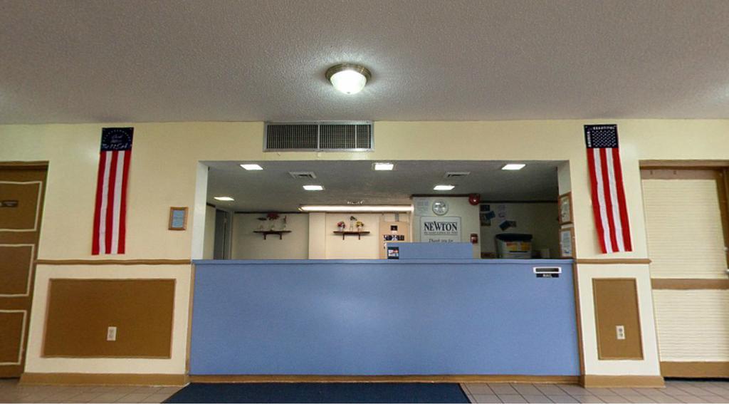 Americas Best Value Inn Newton Buitenkant foto
