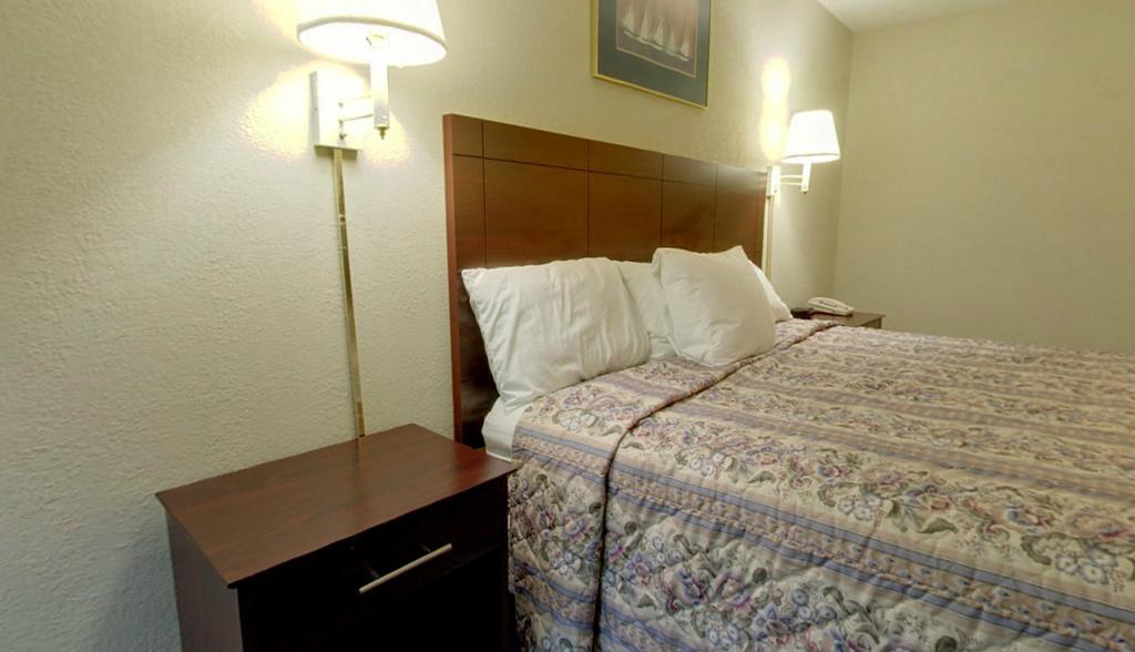 Americas Best Value Inn Newton Kamer foto