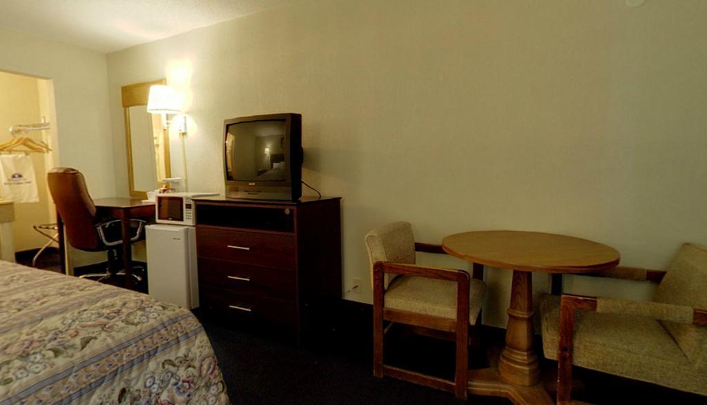 Americas Best Value Inn Newton Kamer foto